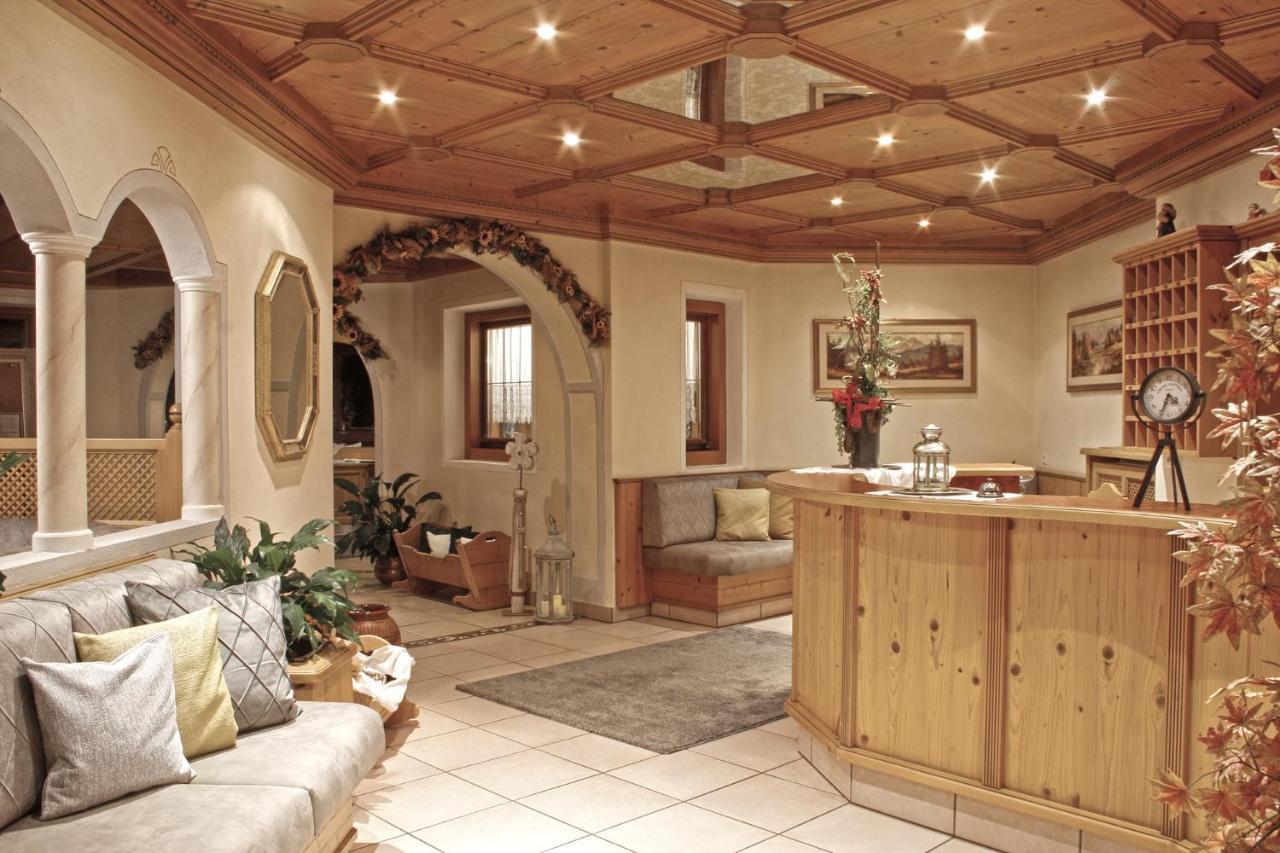 Hotel Enzian Villa Ottone Esterno foto